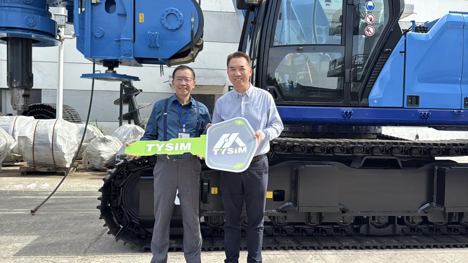 KR240M multifunctional rotary drilling rig