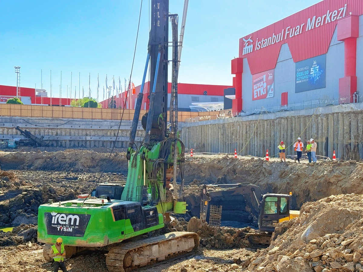 01-cover-komatek-2026-cfa-construction