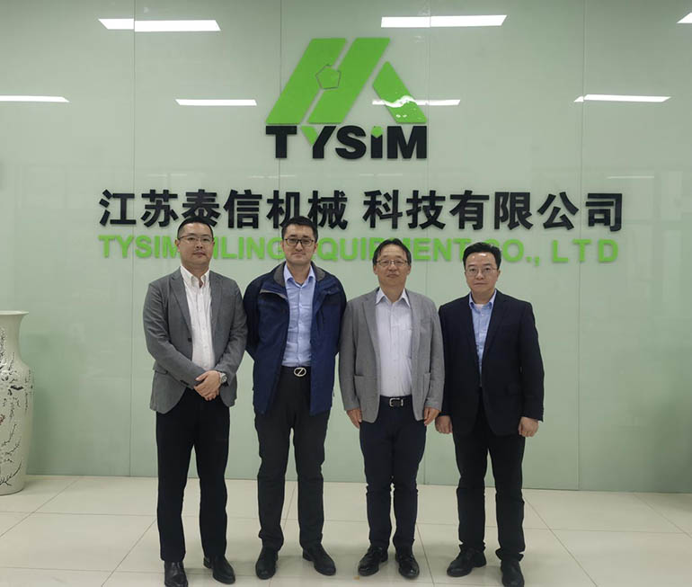 Hitachi construction machinery applications experts visited TYSIM1