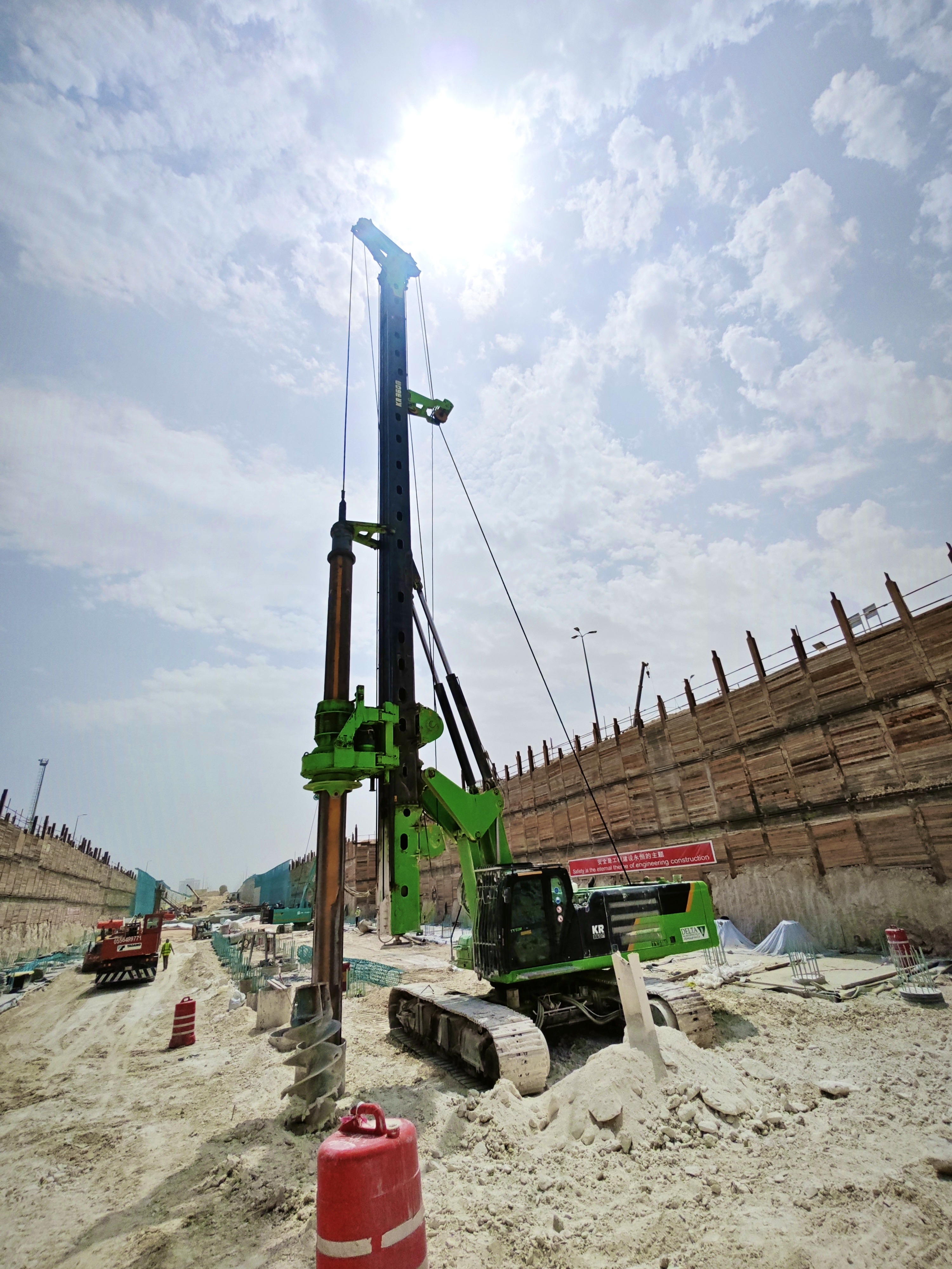 KR360M multi-functional rotary drilling rig