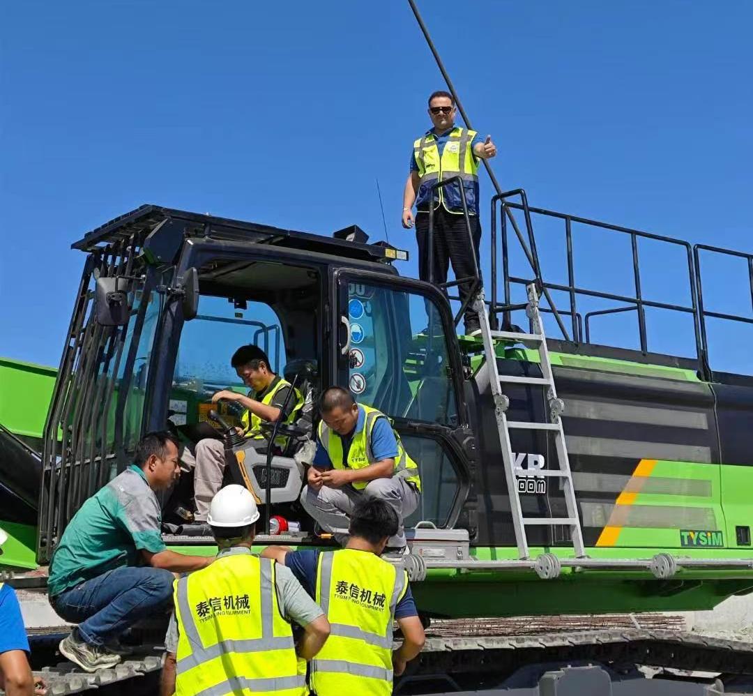 KR360M multi-functional rotary drilling rig3