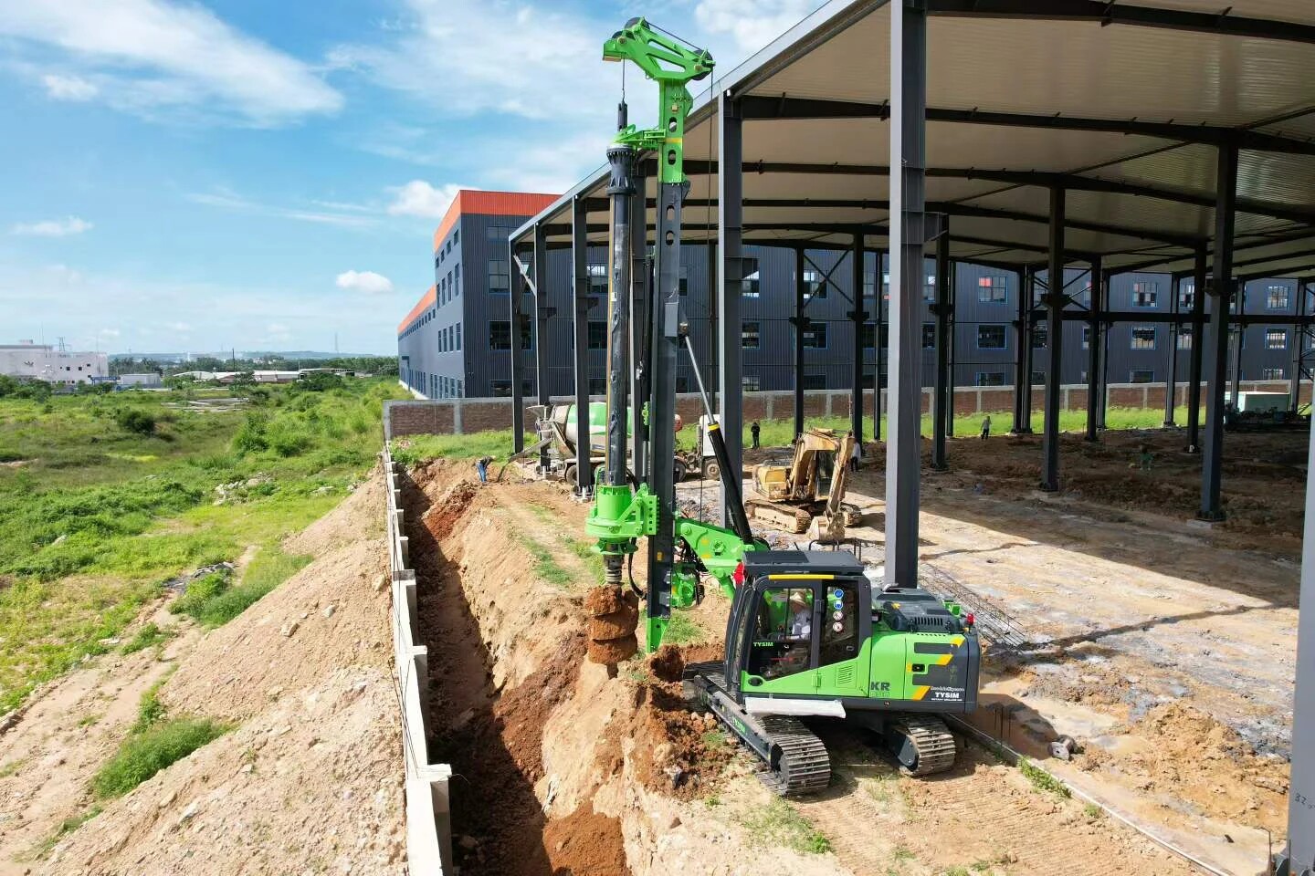 tysim-compact-rotary-drilling-rig-restricted-site
